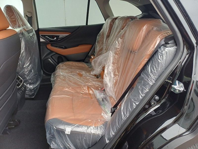 Subaru Outback Touring ES Lineartronic 2,5i 1 - fotka 24 z 28