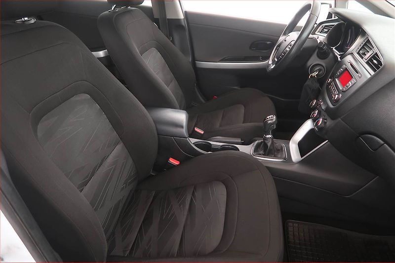 Kia Ceed (2016) 1.6 CRDi - fotka 9 z 15