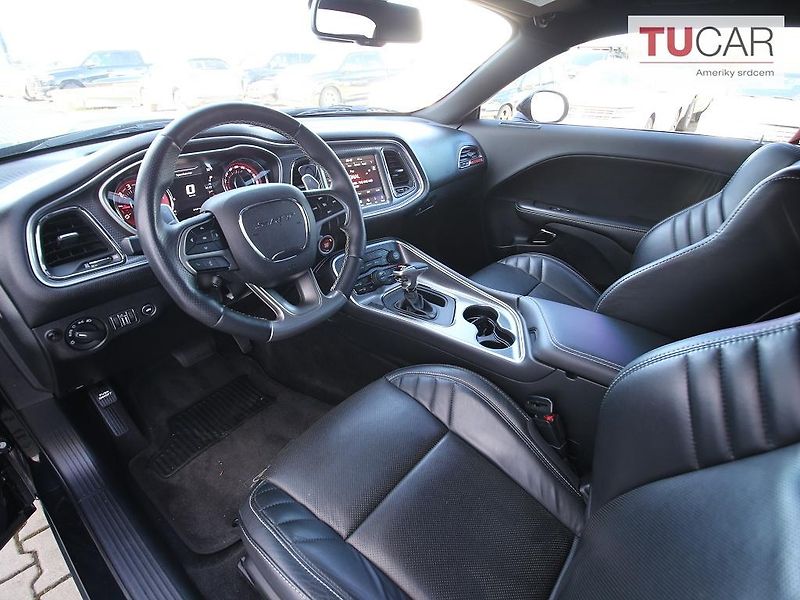 Dodge Challenger (2019) Hellacat 6.2 V8  - fotka 14 z 36