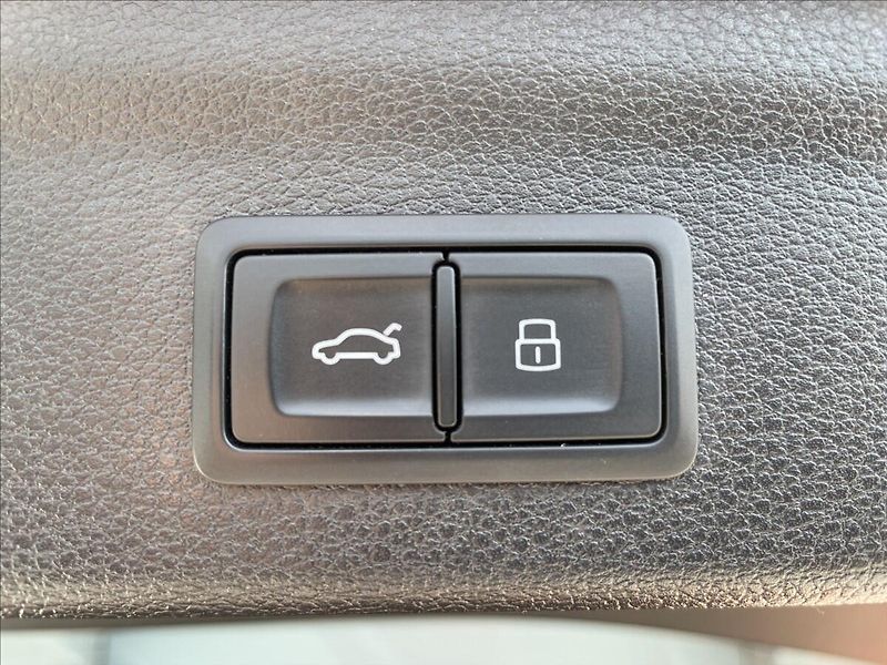 Audi Q3 35TFSI 110KW AUTOMAT,ČR. - fotka 28 z 28