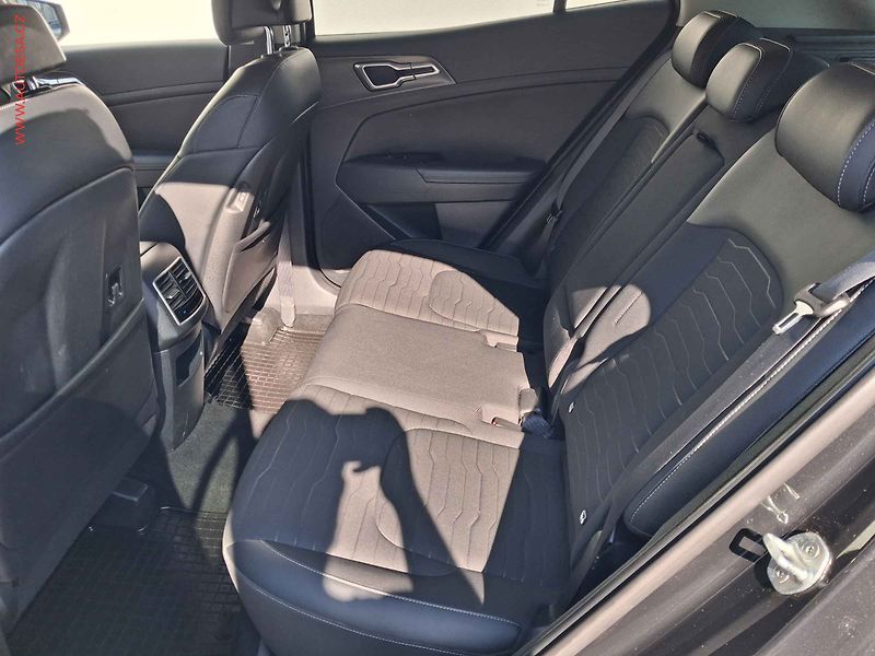 Kia Sportage (2022) 1.6T-GDi, 2.maj,ČR, LED - fotka 10 z 22