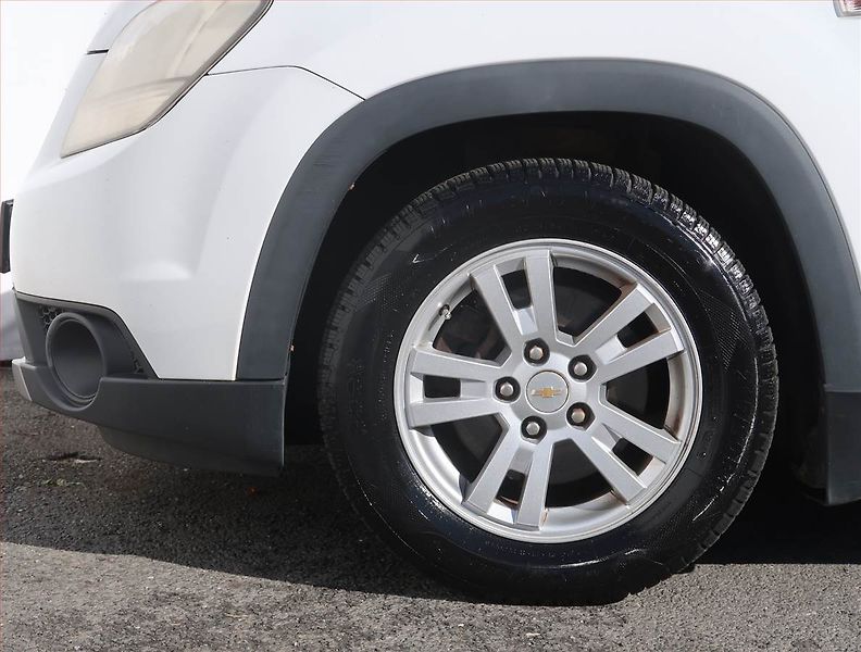 Chevrolet Orlando (2013) 2.0 VCDi, 7 míst, nová STK - fotka 14 z 19