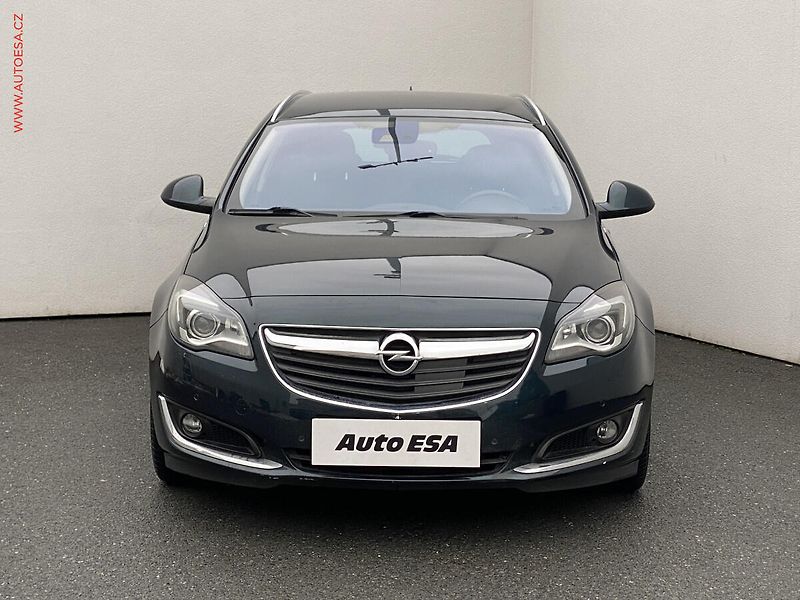 Opel Insignia (2014) 2.0 CDTI 4x4, 1.maj,ČR - fotka 2 z 19