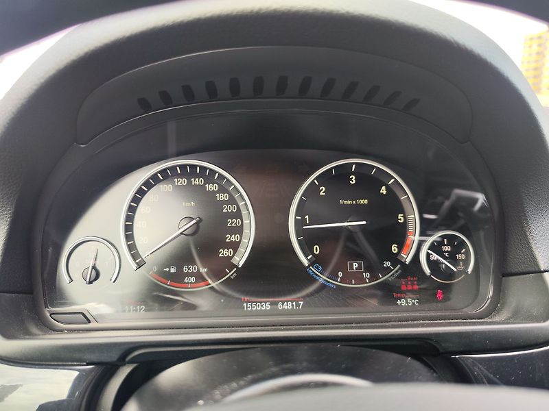 BMW Řada 5 520d/140kW xDrive 8AT - fotka 15 z 32