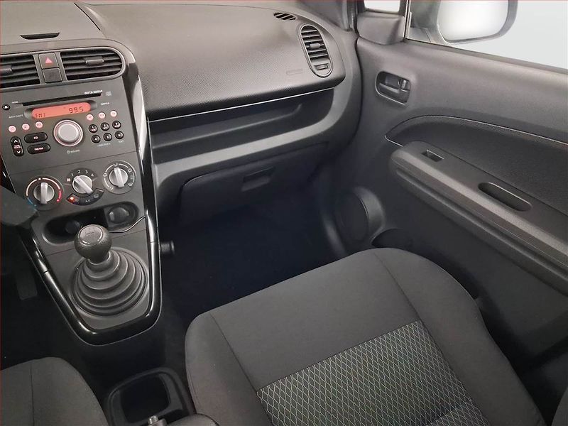 Suzuki Splash (2012) 1.0 - fotka 8 z 18
