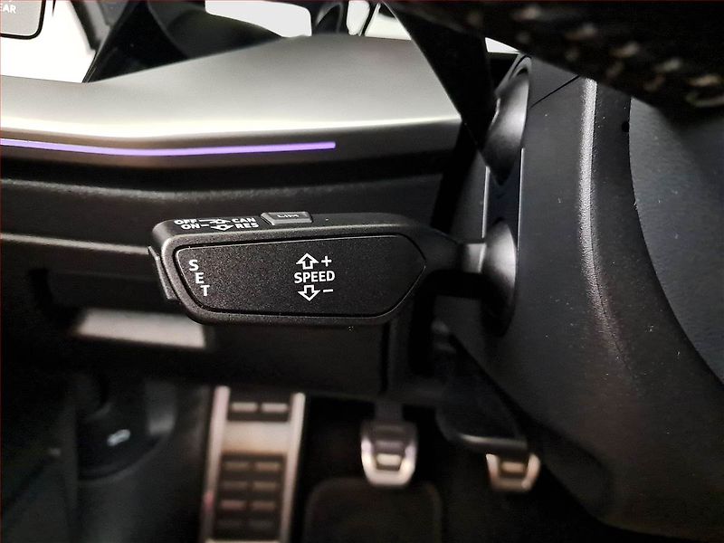 Audi A3 (2020) S-Line 30 TFSI - fotka 19 z 21