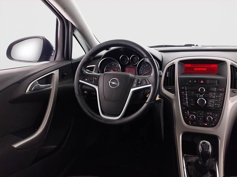 Opel Astra (2010) 2.0 CDTI, Serv.kniha, po STK - fotka 7 z 17