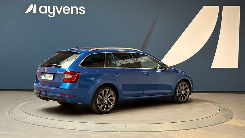 Škoda Octavia 2.0 TDI 110kW DSG L&K Combi - fotka 2 z 16