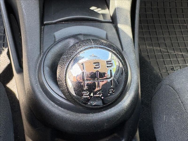 Citroën C4 1,4 i 65kW CZ,Klima,Orig.Km ! - fotka 9 z 21