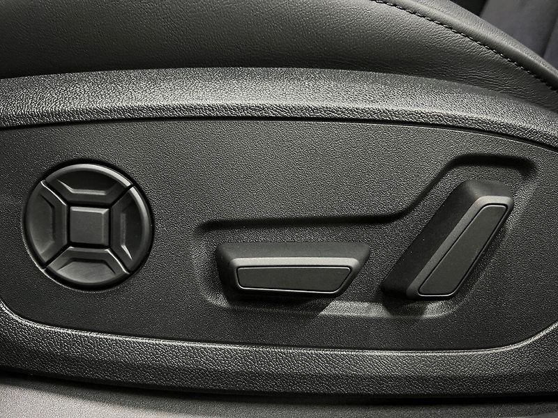 Audi A6 50TDI QUATTRO S-LINE, BLACK - fotka 23 z 30