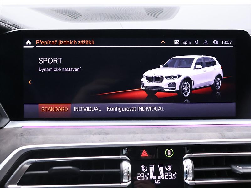 BMW X5 3,0 210kW XDrive30d CZ DPH - fotka 24 z 42