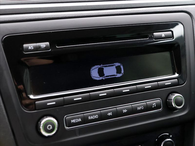 Škoda Rapid 1,2 TSI 77kW Xenon 1.Maj. - fotka 22 z 33