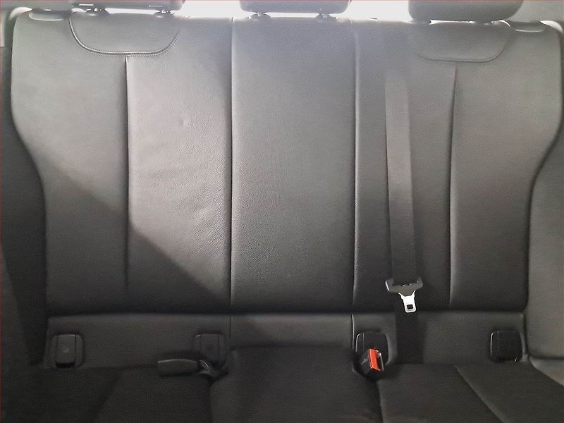 BMW Řada 1 (2018) M Sport 116i, Kůže, Navi - fotka 10 z 20