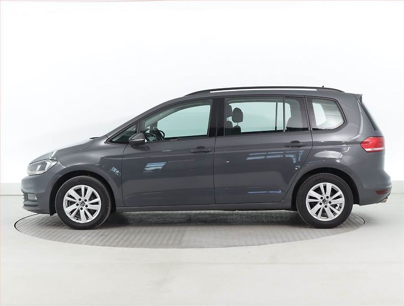 Volkswagen Touran (2022) Comfortline 2.0 TDI, Automat - fotka 3 z 21