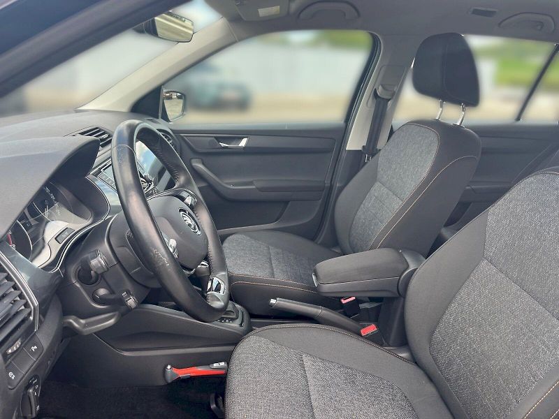 Škoda Fabia (2022) Ambition Plus 1.0 TSI DSG Navi - fotka 17 z 33