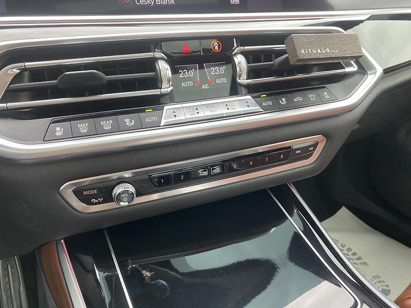 BMW X5 M50XD 4x4 400PS CZ DPH FULL 1A - fotka 165 z 171