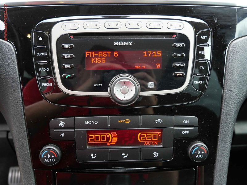 Ford S-MAX (2014) 2.0EB, Xenon - fotka 18 z 20