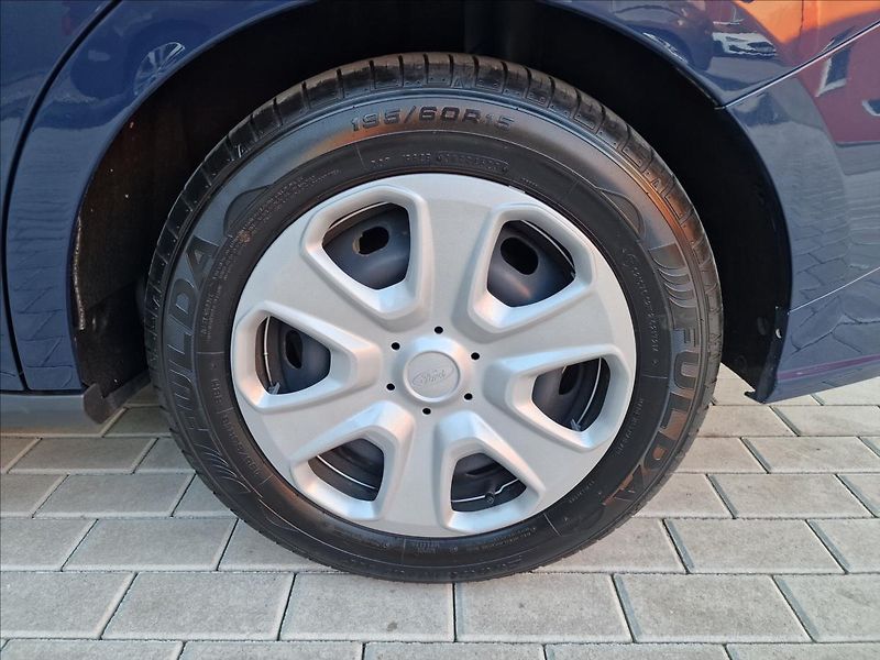 Ford Tourneo Courier 1.5TDCi 74kW Trend,ČR,1.Maj. - fotka 43 z 50