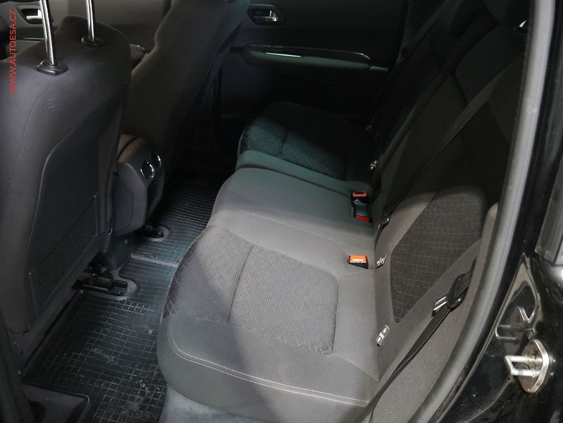 Peugeot 3008 (2014) 1.6 HDi, Style, TZ, navi - fotka 10 z 17