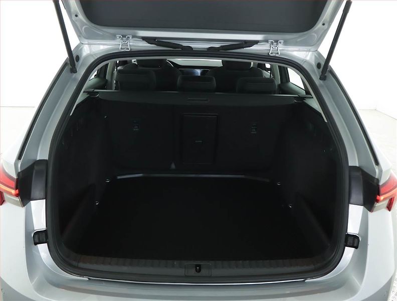 Škoda Octavia (2023) Ambition 2.0 TDI - fotka 14 z 16