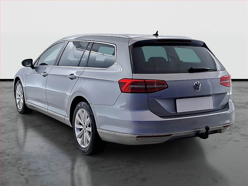 Volkswagen Passat (2017) Highline 2.0 TDI, Serv.kniha - fotka 4 z 19