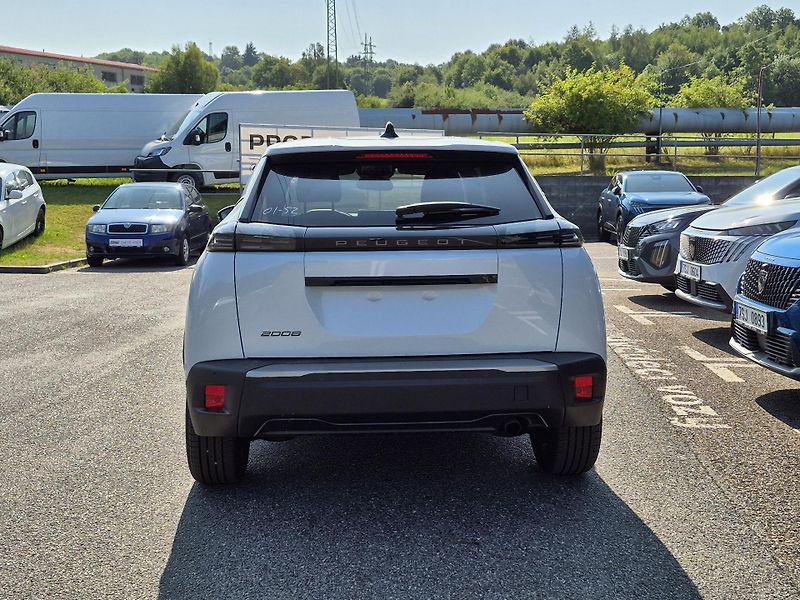 Peugeot 2008 (2026) ALLURE Turbo 100 MAN6 - fotka 4 z 23