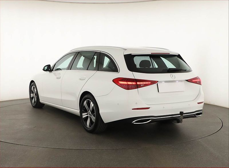 Mercedes-Benz Třídy C (2023) C 200 d - fotka 4 z 21