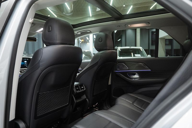 Mercedes-Benz GLE (2020) 350D 4x4 AMG PREMIUM AIRMATIC - fotka 32 z 48