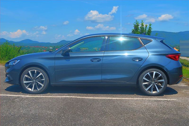 Seat Leon (2021) 1.5 TSI, Serv.kniha, Tempomat - fotka 3 z 18