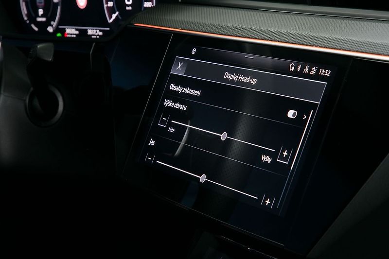 Audi e-tron 55 300kW SB BlackEdit ZÁRUKA - fotka 36 z 48
