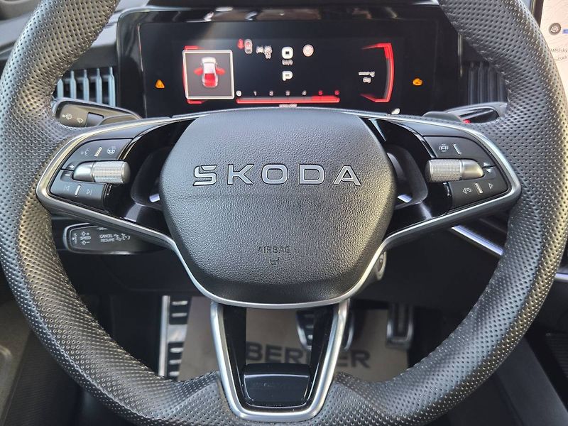 Škoda Superb (2026) 2.0 TDI Sportline - fotka 19 z 49