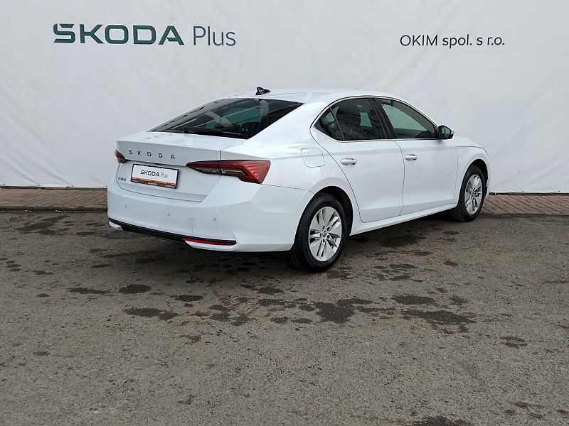 Škoda Octavia (2024) Top Selection 1,5 Tsi 110 Kw D - fotka 2 z 38