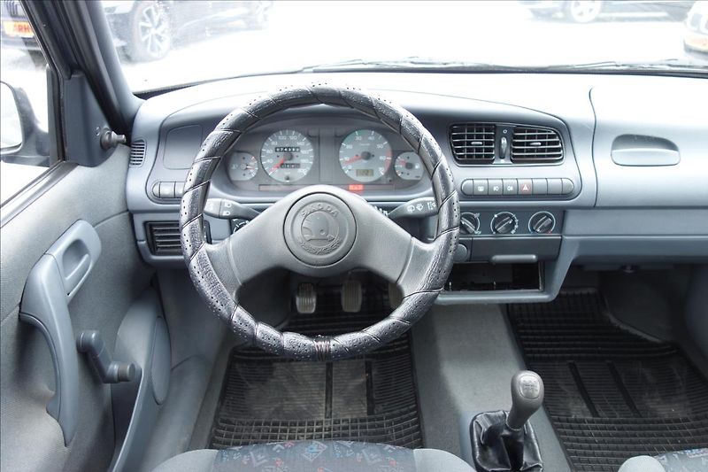 Škoda Felicia 1,3 i, ČR, 1 MAJ., TOP STAV!! - fotka 16 z 33