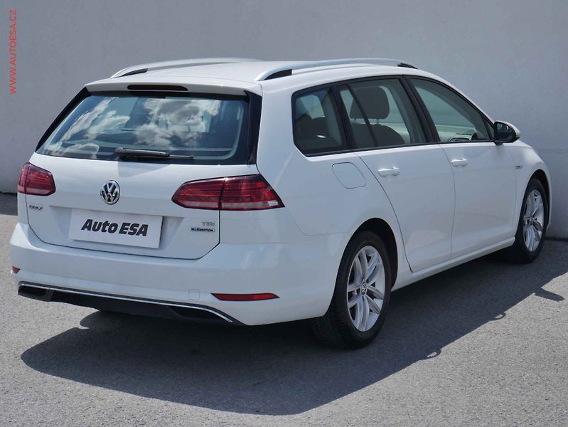 Volkswagen Golf (2018) 1.5 TSi, ČR, Comfortline - fotka 4 z 14