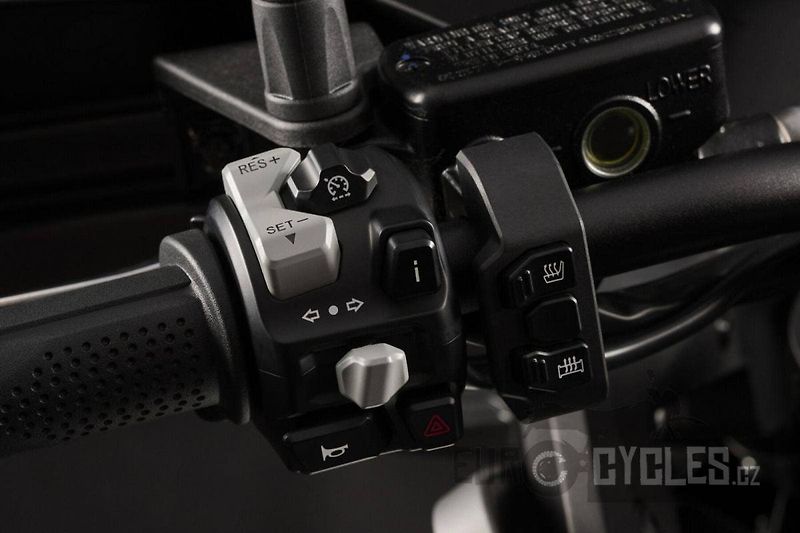 Morbidelli (2026) T 1002 VX - Kufry v ceně - fotka 22 z 23