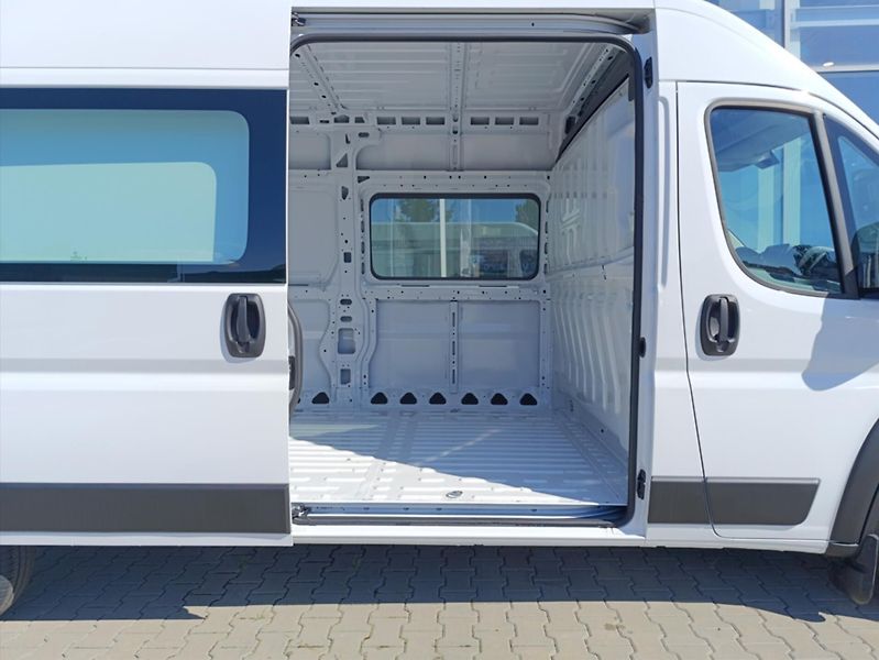 Fiat Ducato 2,2 MTJ 180k poloprosklená  Ma - fotka 10 z 15