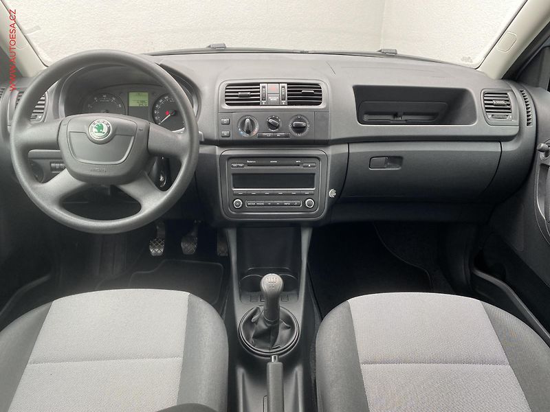 Škoda Fabia (2010) 1.2 TSi, Cool Edition, AC - fotka 8 z 13