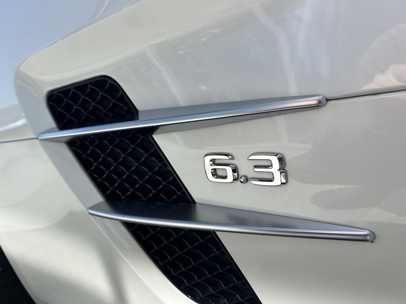 Mercedes-Benz SLS AMG 6.3 V8 Roadster - fotka 13 z 35