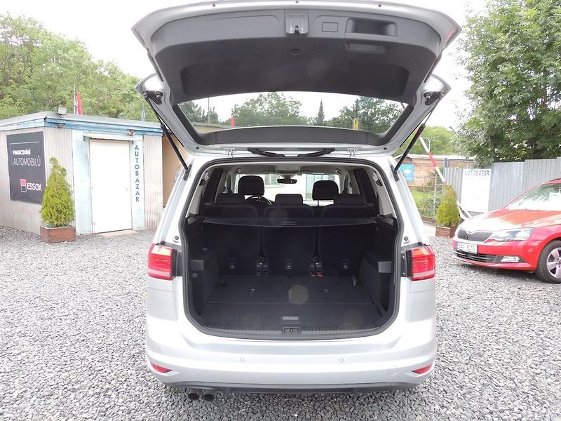 Volkswagen Touran (2018) 1.4TSi,110kw,7míst,Top výbava, - fotka 9 z 55