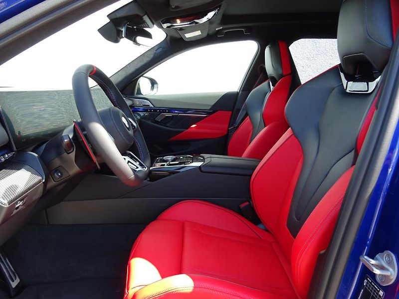 BMW M5 Touring - fotka 2 z 6