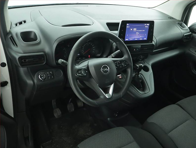Opel Combo (2022) 1.5 CDTI, 3Místa, ČR, 1Maj - fotka 7 z 17
