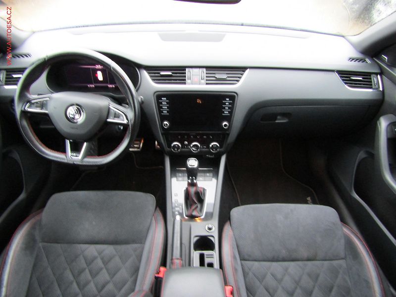 Škoda Octavia (2018) 2.0 TSI, ČR, RS, AT, navi - fotka 8 z 21