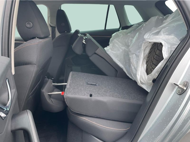 Škoda Kamiq 1.0 TSi DSG 7st. TOP SELECTION - fotka 12 z 26
