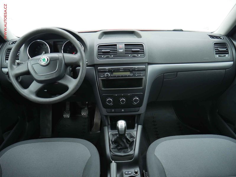Škoda Yeti (2010) 2.0TDi 4x4, ČR - fotka 8 z 19
