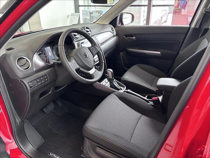 Suzuki Vitara (2025) 1,4 BoosterJet AllGrip 4x4 Aut - fotka 6 z 14