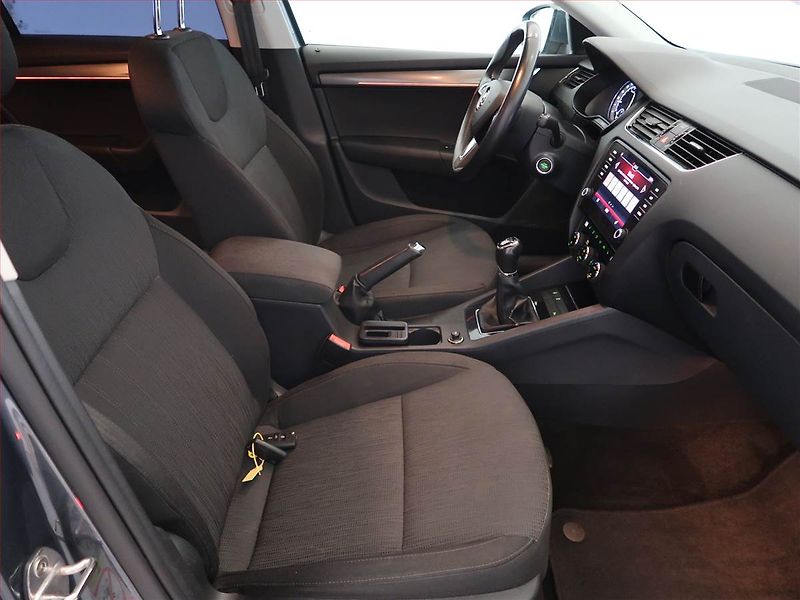 Škoda Octavia (2018) Style Plus 2.0 TDI, Navi - fotka 9 z 14