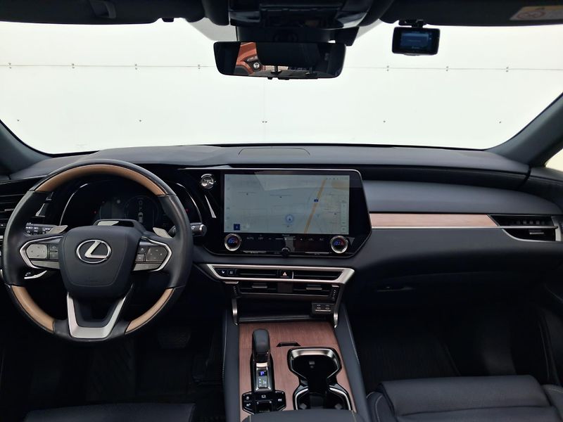 Lexus RX 350h 2,5 HSD e-CVT Luxury 4×4 E-FOU - fotka 5 z 27