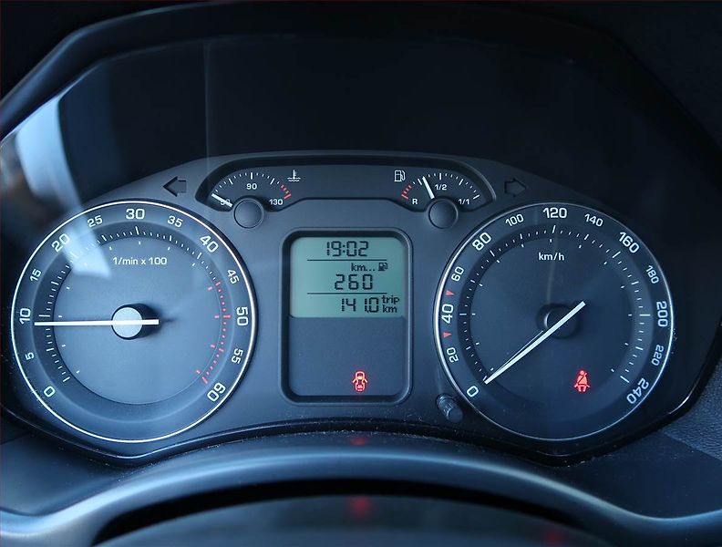 Škoda Octavia (2005) 1.9 TDI, Serv.kniha, po STK - fotka 11 z 14