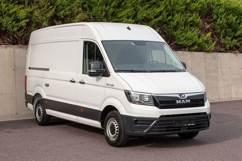Volkswagen Crafter 2.0 TDI L2H2*DPH*40t.KM* - fotka 3 z 28