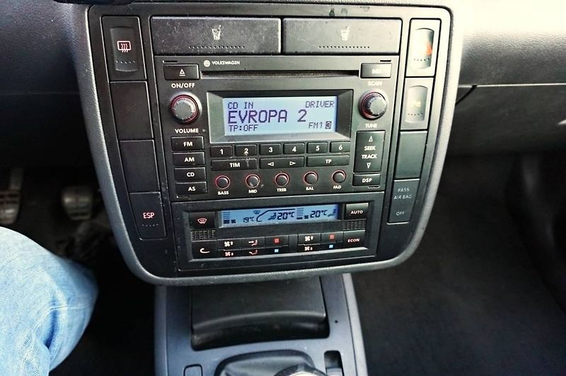 Volkswagen Sharan (2007) 2,0 TDI 103 kW - fotka 31 z 43